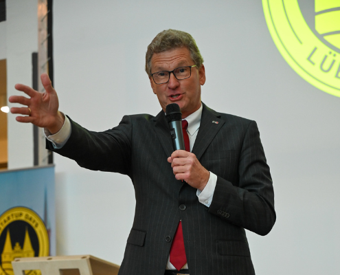 Schleswig-Holsteins Wirtschaftsminister Dr. Bernd Buchholz bei den StartUp Days Lübeck